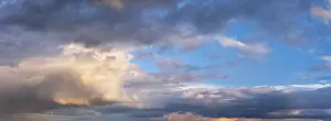 Thunderstorm Mood Images Stampe: Dramatic thunderclouds in the evening light
