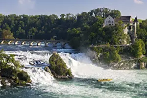 Central European Landmark Photography Stampe: Dramatic waterfall with bridge