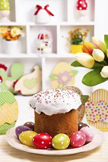 Decorative Cakes Stampe: Easter cake with eggs on the table