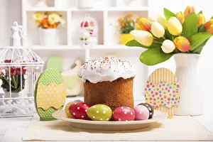 Decorative Eggs Stampe: Easter cake with eggs on the table