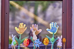 European Easter Customs Stampe: Easter decoration in the window