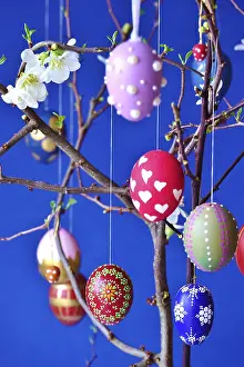 European Springtime Blooms Stampe: Easter, Easter bouquet with colorful Easter eggs