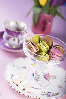 Easter Macaron Installation Stampe: The easter installation with macarons