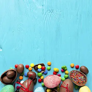 Colorful Easter Eggs Stampe: Easter sweets eggs