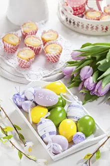 Easter Table Setting Stampe: Easter table setting with painted eggs