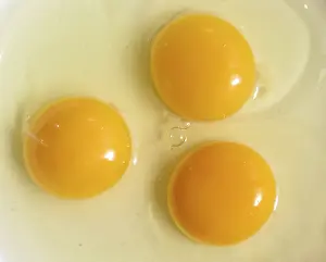 Food Images Stampe: Three eggs