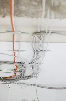 Electric Cable Stampe: Electric cable on the ceiling of a flat