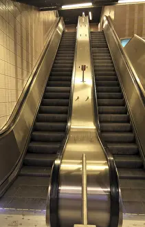 Public Transportation Hub Stampe: Escalator