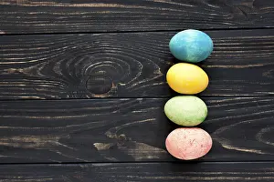 Easter Egg Collection Stampe: Ester eggs dark background