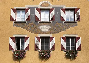 Historic Austrian Architecture Stampe: Detail of the facade with windows