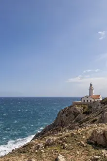 Far De Capdepera Lighthouse Stampe: Far de Capdepera lighthouse, cliffs