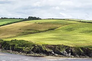 River Emme Waterfront Scene Stampe: Fields and Farms Cliffs over cliffs