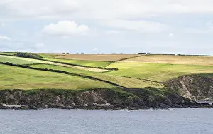 River Emme Waterfront Scene Stampe: Fields and Farms Cliffs over cliffs