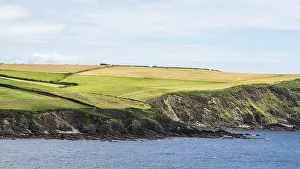 River Emme Waterfront Stampe: Fields and Farms Cliffs over cliffs