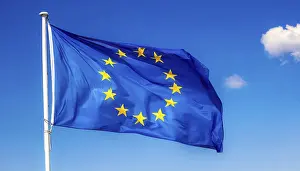 European Union Symbol Stampe: The flag of the EU flutters in the wind
