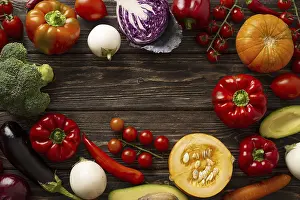 Flat Lay Vegetables Stampe: Flat lay vegetables circular frame