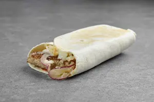 Unhealthy Meal Ideas Stampe: Flatbread rolled with with beef patty