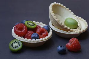 Rich In Vitamins Stampe: Fruit in tartlet base, raspberry