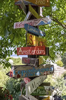 Directional Signage Stampe: Fun guide to cities around the world