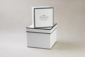 Handicraft Packaging Stampe: Gift boxes one on another