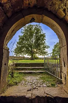 Deserted Castle In Germany Stampe: Gleichen castle ruins in Thuringia