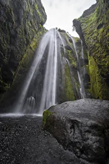 Deserted Rivers In Europe Stampe: Gljufrabui Waterfall