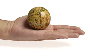 Hand Holding Globe Stampe: Globe