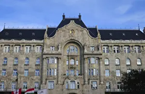 Budapest Capital City Landmarks Stampe: Gresham Palace in Budapest