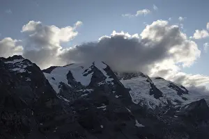 Austrian Alps Stampe: GroBglockner, peak in clouds
