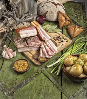 Diverse Food Photography Stampe: Ham and different vegetables on a studio background