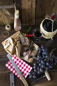 Gastronomy Photography Stampe: Ham, wine and bread