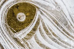 Cold Winter Landscape Photo Stampe: Ice structures on the water surface