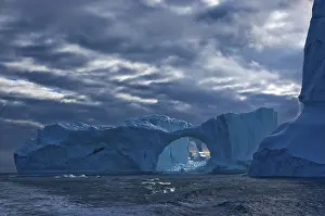 Frozen Water Body Stampe: Iceberg in the shape of a gate