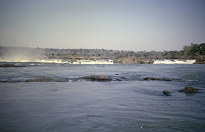 Foz Do Iguaçu Scenery Stampe: The Iguazu River just above the waterfall at the Devil's Throat
