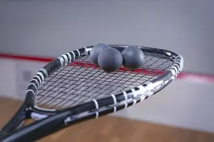 Sportswear Image Stampe: Image of racket and three squash balls