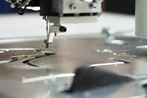 Handicraft Industry Equipment Stampe: Image of thread and needle on sewing machine