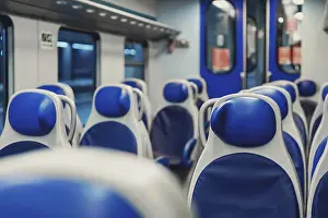 Deserted Subway Station Stampe: Interior view of Double-decker train