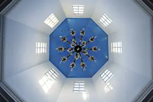 Russian Orthodox Church Interior Stampe: Interior view, octagonal ceiling with chandelier