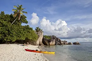 African Ocean Views Stampe: Kayaking at Anse Source d'Argent