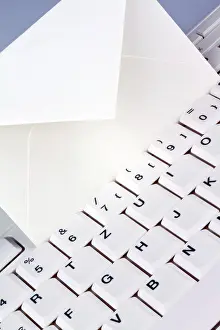 Computer Keyboard Stampe: The keyboard of a computer and an envelope