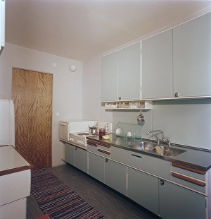 Empty Room Design Stampe: Kitchen of the 1950s. Kitchen interior in a typical design with visible objects from the time