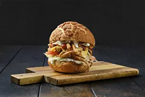 American Fast Food Lunch Stampe: Large burger with pulled beef