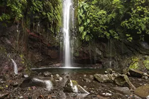 Portugal Nature Reserve Stampe: A large waterfall