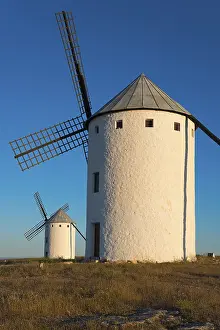 Campo De Criptana Windmills Stampe: Large windmill in the sunlight with another one in the background