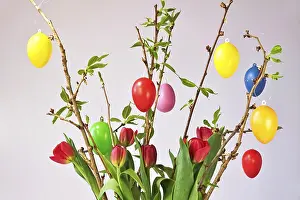Easter Egg Arrangement Stampe: Still life with Easter eggs, Easter bouquet