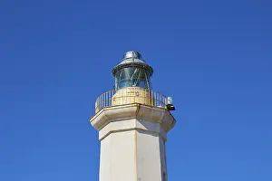 Stampe di Faro, parte superiore, dettaglio, cielo azzurro senza nuvole, Faro di Levante, Isola di Lampedusa, Provincia di Agrigento, Isole Pelagie, Sicilia, Italia Agrigento Stampe: Faro, parte superiore, dettaglio.