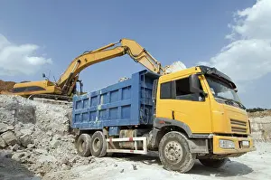 Construction Vehicle Stampe: Loading a large lorry building material