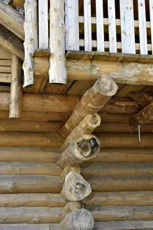 Deserted Timber Building Stampe: Detail of a log cabin