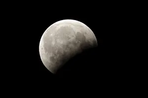 Deserted Lunar Landscape Stampe: Lunar eclipse, partial, 16.08.2008
