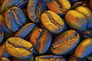 Close View Of Coffee Beans Stampe: Macro of coffee beans with the effect of colored light